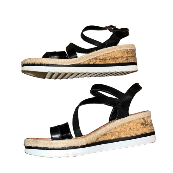 ❤️❤️ Coach and Four Banno Wedge Sandal ❤️❤️ - Picture 4 of 6